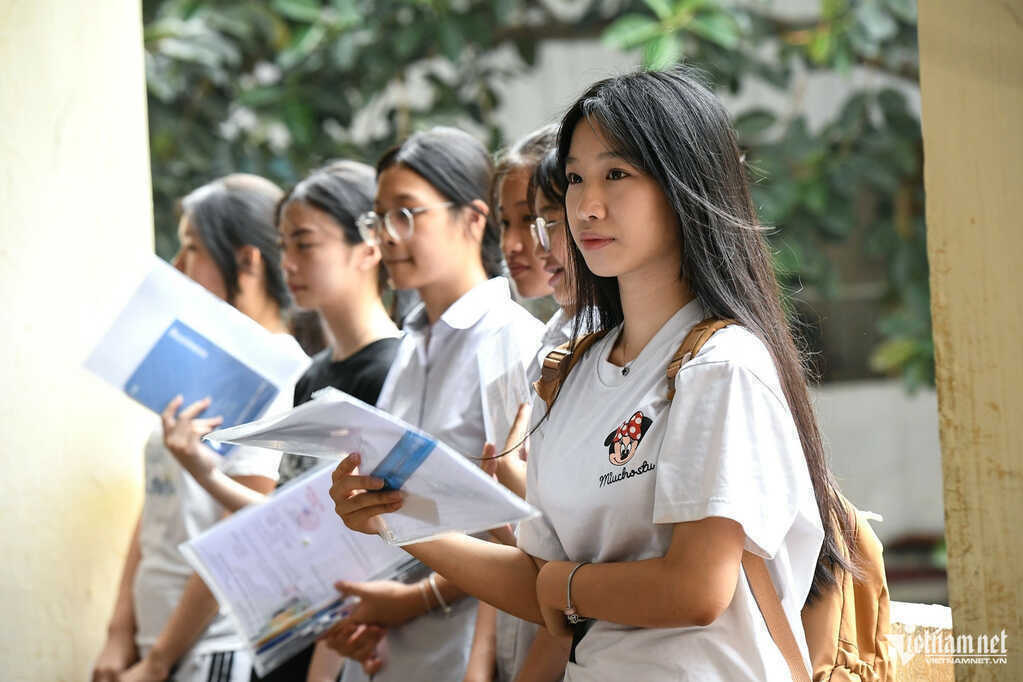 Dự đoán điểm chuẩn vào lớp 10 Hà Nội năm 2026