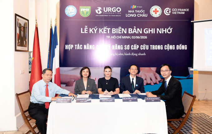 Long Châu xây trạm hỗ trợ sơ cấp cứu cộng đồng tại nhà thuốc