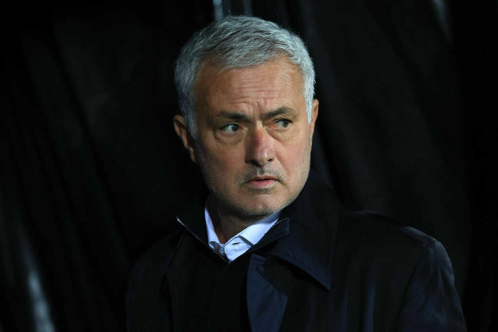 Perez công bố Mourinho dẫn Real Madrid: Chờ loạt bom tấn