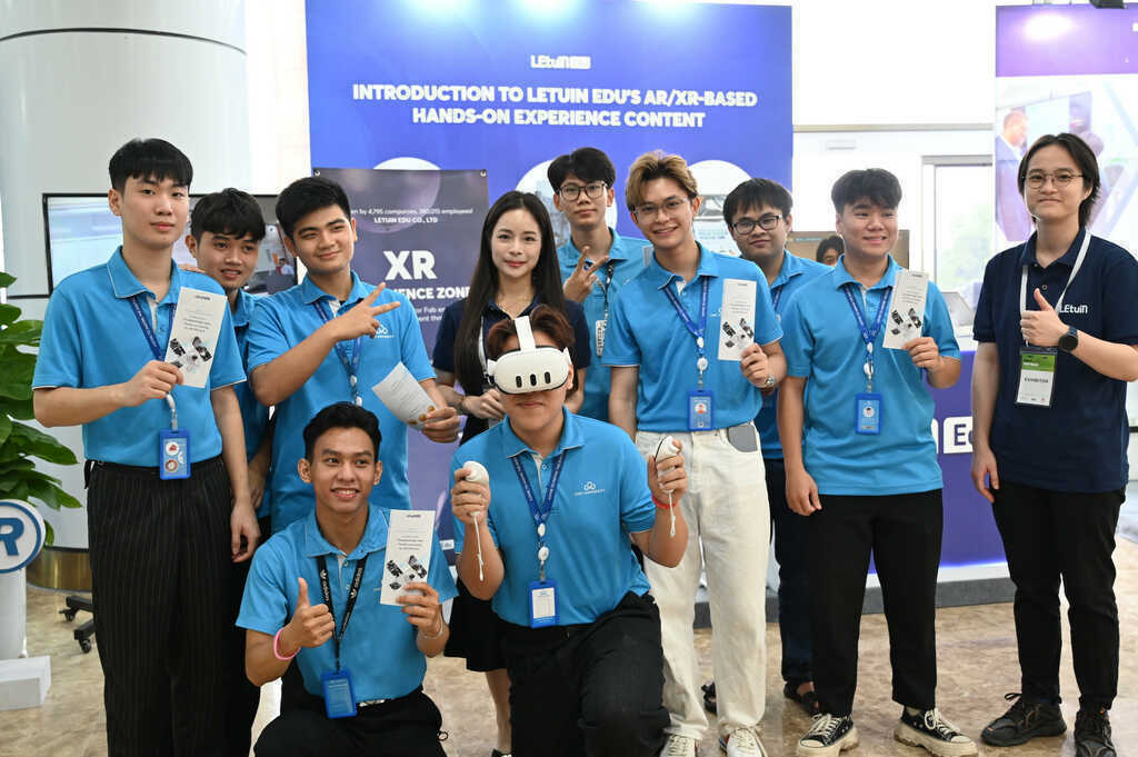Học ngành Truyền thông đa phương tiện, liệu có bị AI thay thế?