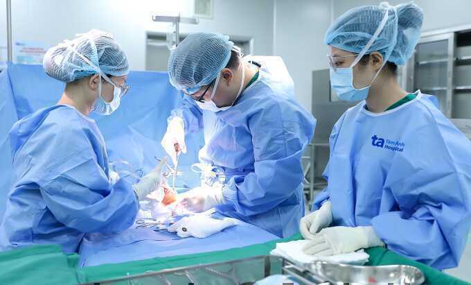 Hoại tử ngón chân do tắc động mạch