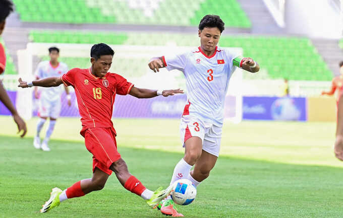 Campuchia giật vé bán kết của U19 Việt Nam