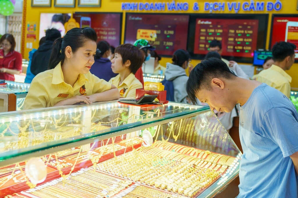 Giá vàng hôm nay 9/6/2026: SJC 