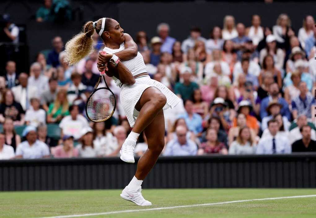 Serena thua trong ngày trở lại Wimbledon