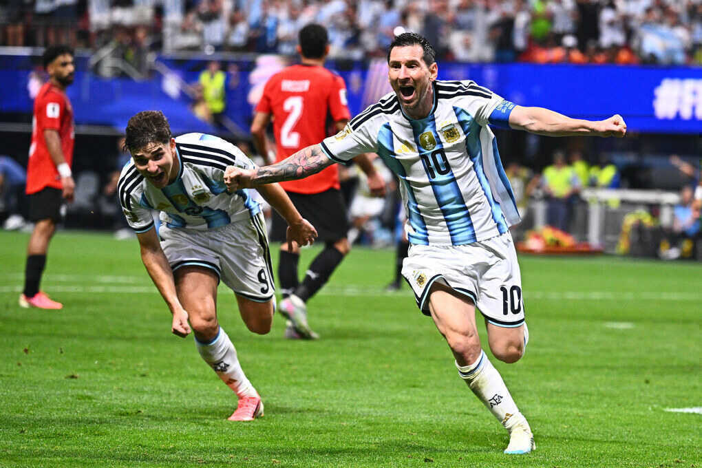 Huyền thoại Argentina: `Kẻ thua cuộc luôn than khóc`