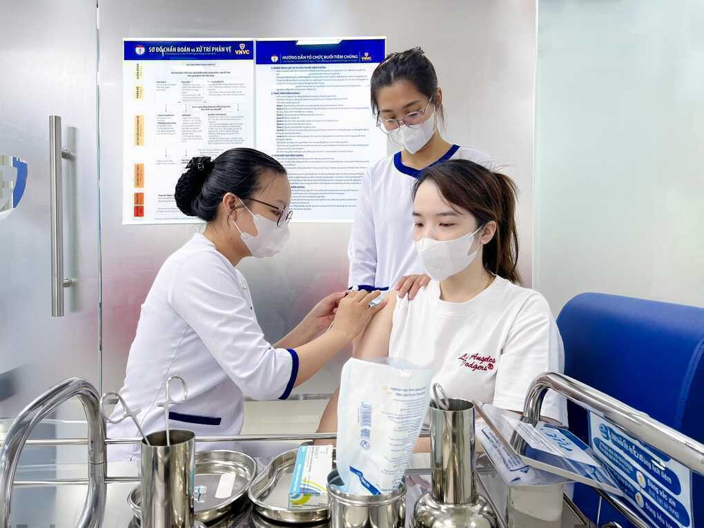Nhịn đói có được tiêm vaccine HPV?