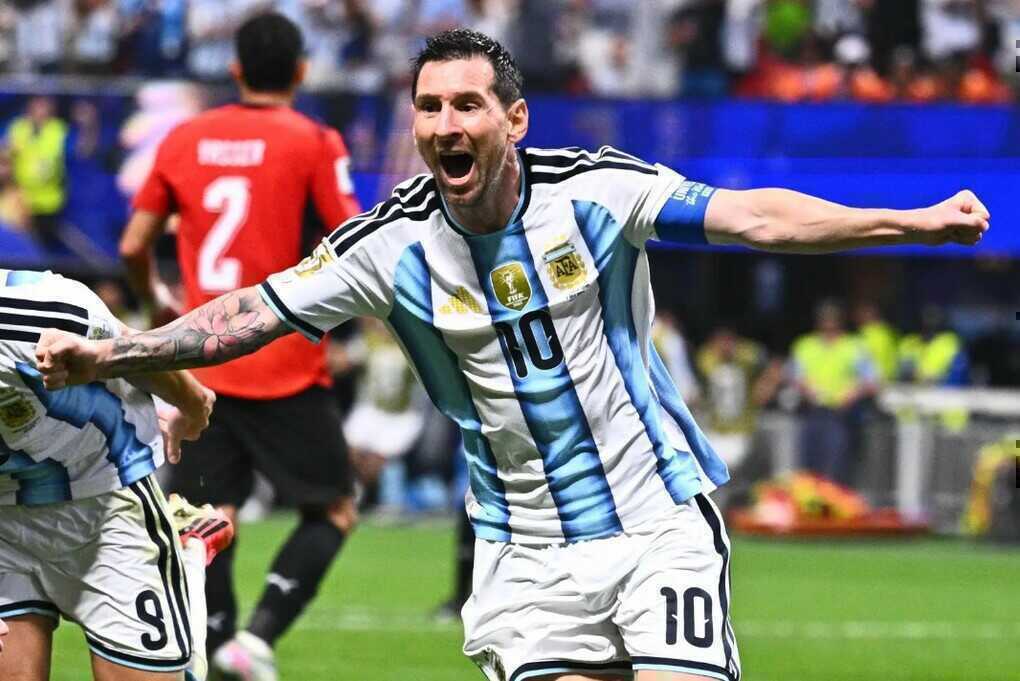 Bí mật giúp Messi `thắng quy luật lão hóa`