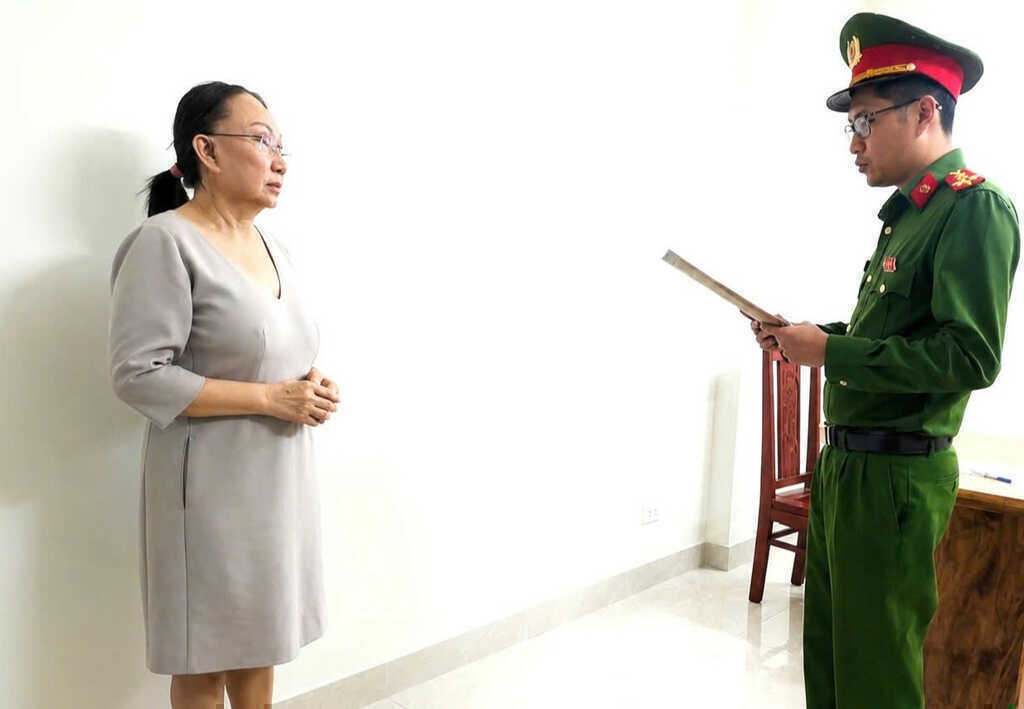 Tin tức thời sự 14/7: Khởi tố 3 chủ tiệm vàng vụ buôn lậu 28.000 viên kim cương