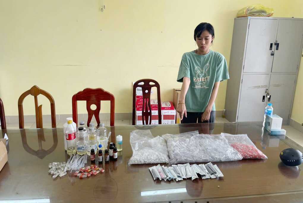 4 phụ nữ bị bắt vì pha ma túy vào Pod đem bán