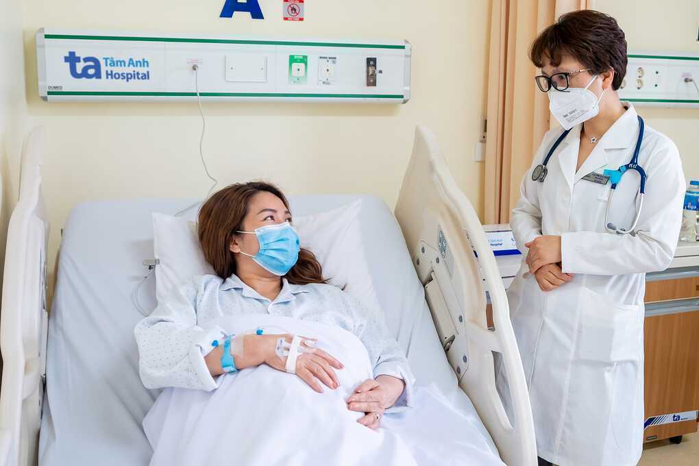 Thai phụ khó thở do viêm phổi