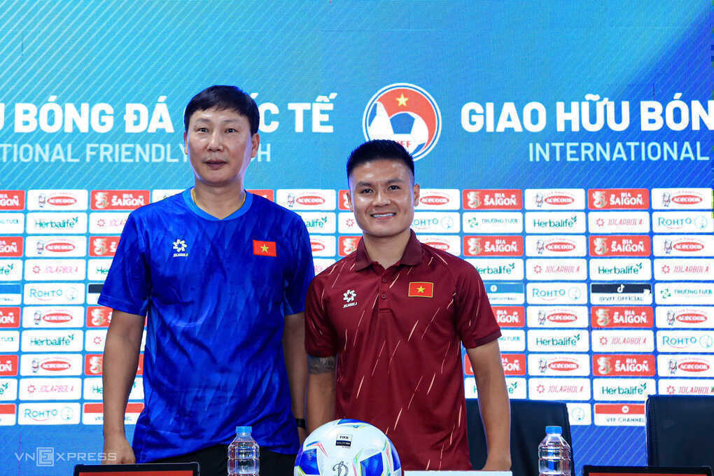 HLV Kim: `Xem World Cup 2026, tôi chỉ ước Việt Nam được góp mặt`