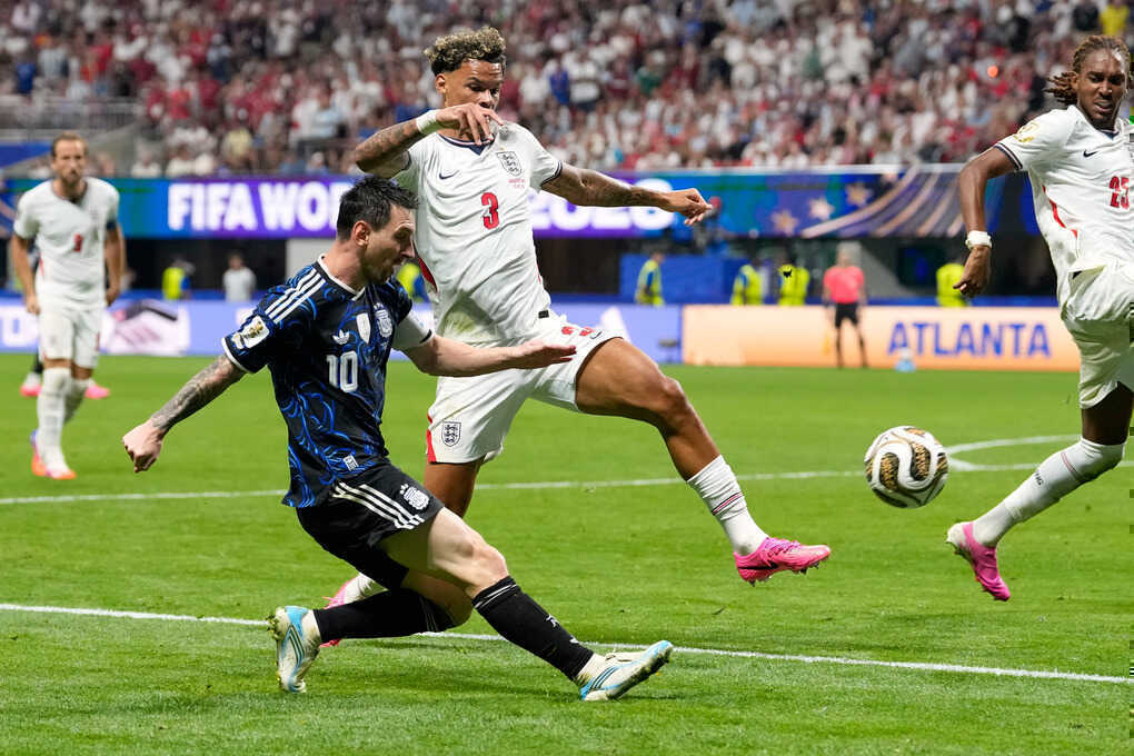 Messi: `Argentina cảm nhận được Anh ngừng chơi bóng`
