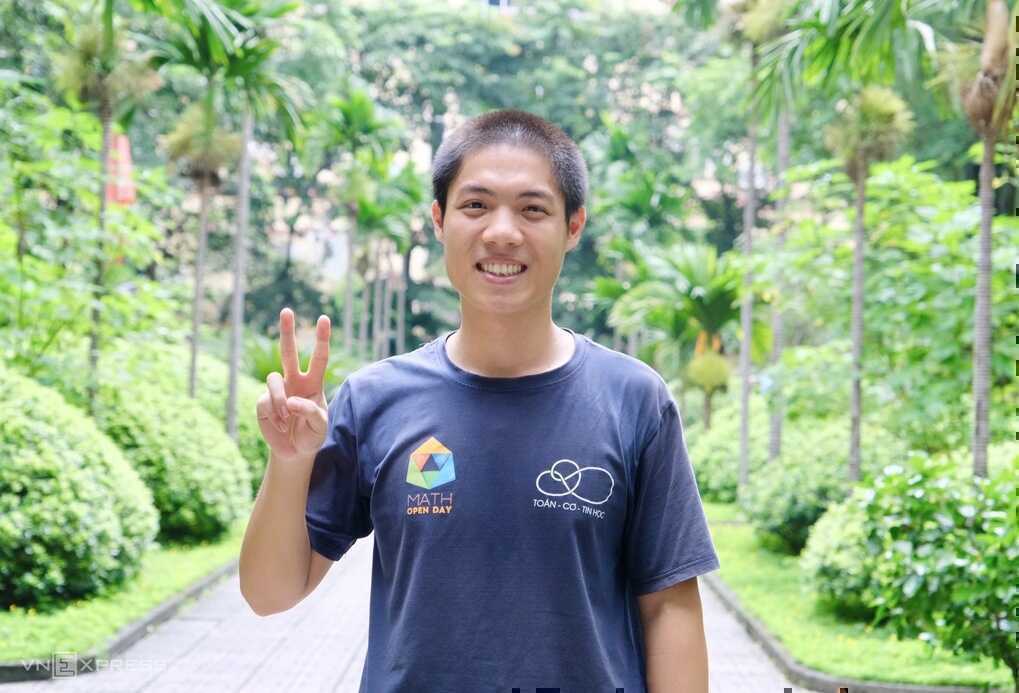 Chàng trai tốt nghiệp thủ khoa Toán với điểm cao kỷ lục