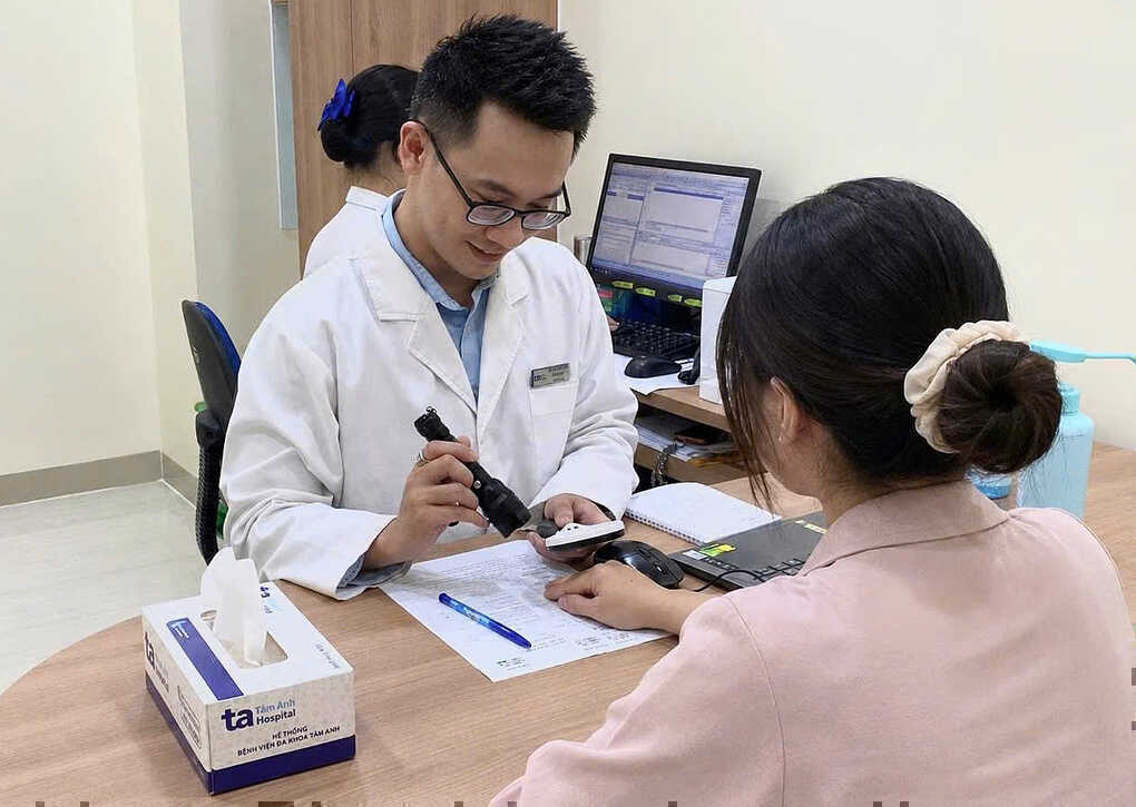 Viêm da tiếp xúc có tự khỏi không?