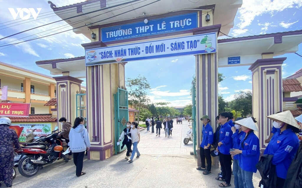 Khởi tố hai giáo viên ở Quảng Trị liên quan tiêu cực tại kỳ thi tốt nghiệp THPT