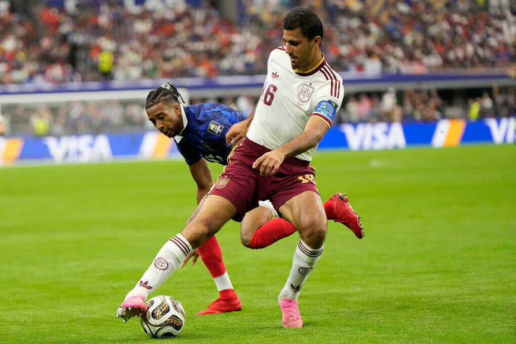 Phiên bản đỉnh cao của Rodri đấu Messi ở chung kết World Cup