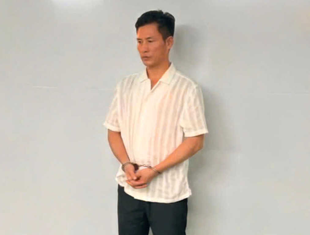 Đánh nữ tiếp viên karaoke vì bị phản ứng