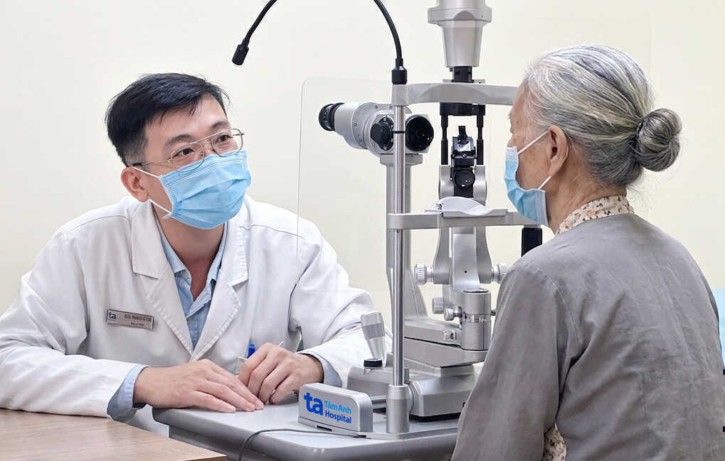 Phù hoàng điểm do biến chứng tiểu đường
