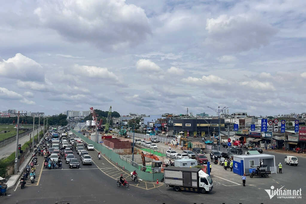 TPHCM: Ga ngầm quan trọng nhất metro số 2 xây tường vây đón hai 