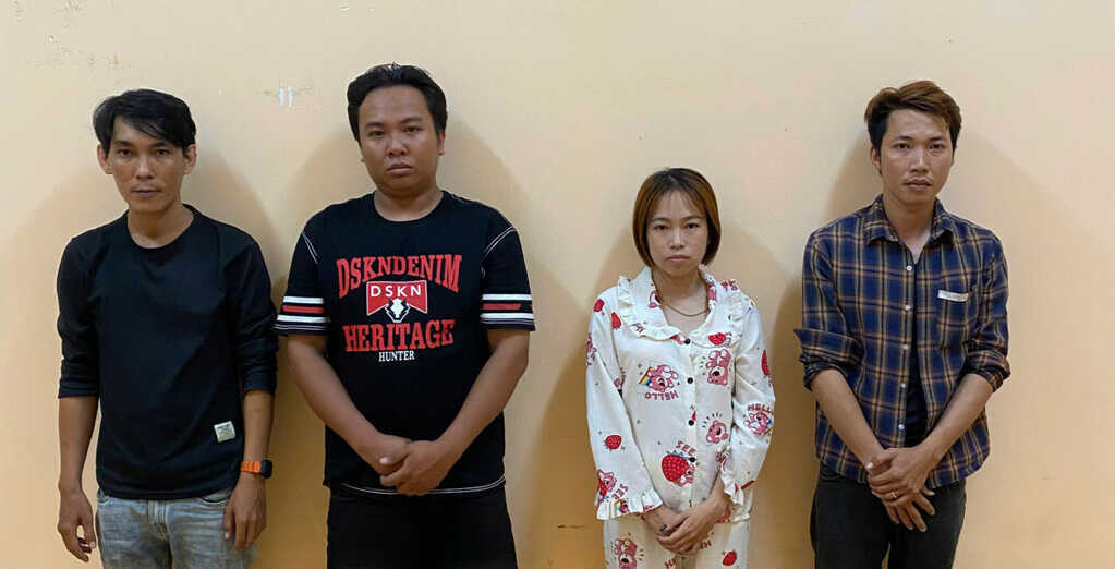 Bạn nhiều lần gạ vợ đi nhà nghỉ, người đàn ông rủ đồng bọn dàn cảnh bắt ghen