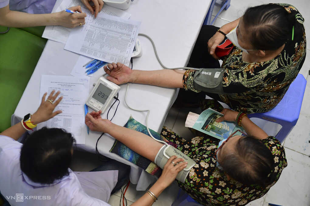 `Bệnh chồng bệnh` vì tâm lý sợ lụy con cái