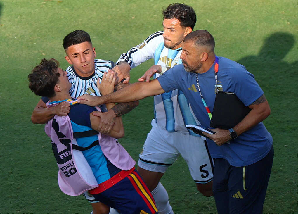 FIFA điều tra Argentina vụ ẩu đả ở chung kết World Cup 2026