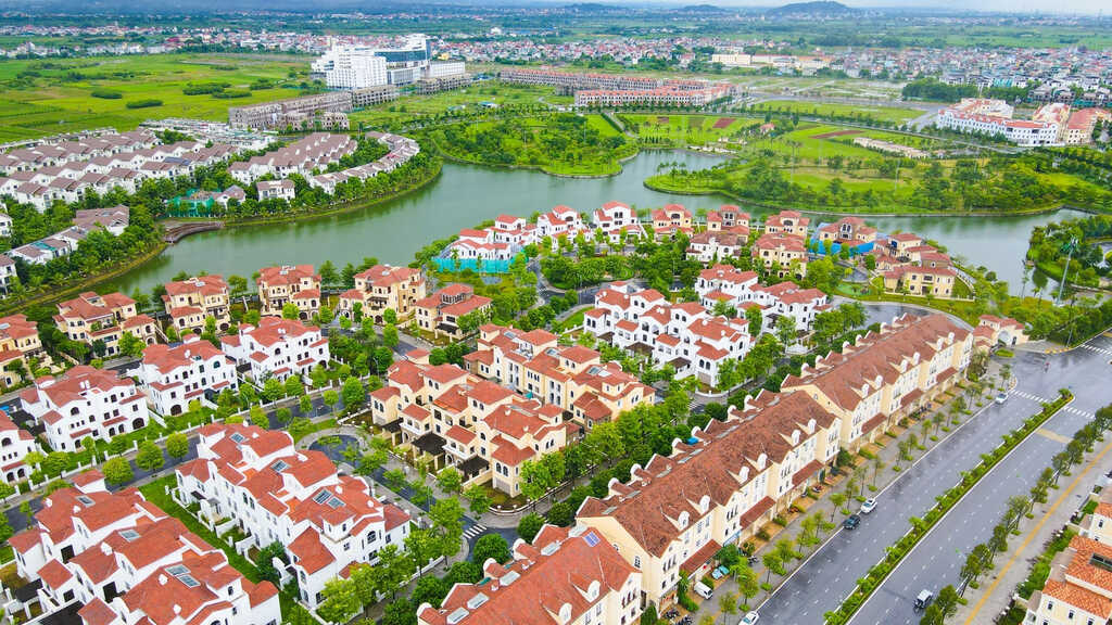 Sang tên trước, nhận tiền sau: Người bán nhà 
