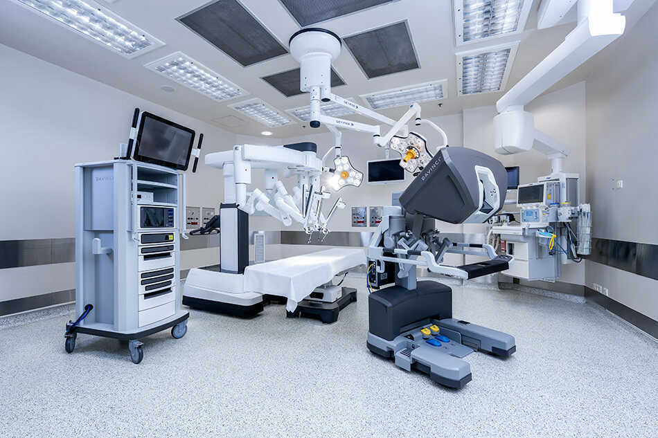 Bác sĩ Việt - Nhật dùng robot cắt thành công u ‘hiểm’ cho bệnh nhân ung thư