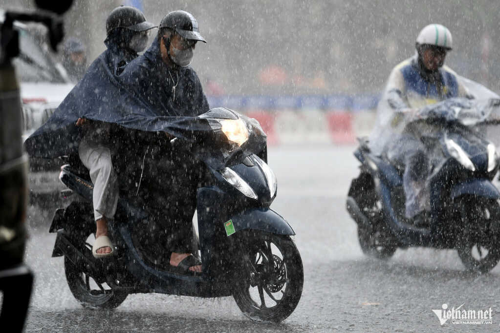 Dự báo thời tiết 22/7/2026: Miền Bắc nắng nóng cục bộ trước khi đón đợt mưa lớn