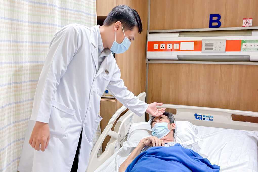 Giun lươn mang vi khuẩn E.Coli tấn công não, phổi người đàn ông