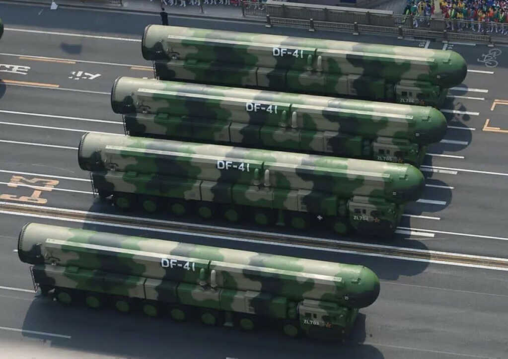 Tên lửa DF-41 tốc độ Mach 25, tầm bắn 15000km, khiến phòng không đứng hình