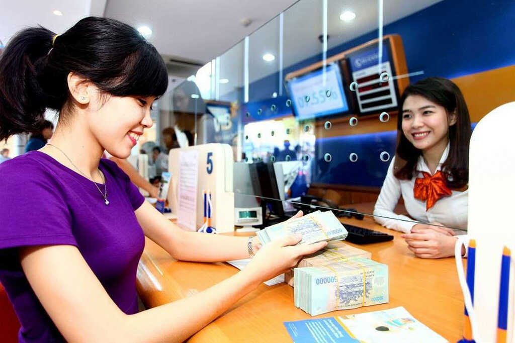 Vì sao cổ phiếu dầu khí bị bán tháo khi giá dầu vẫn neo cao?