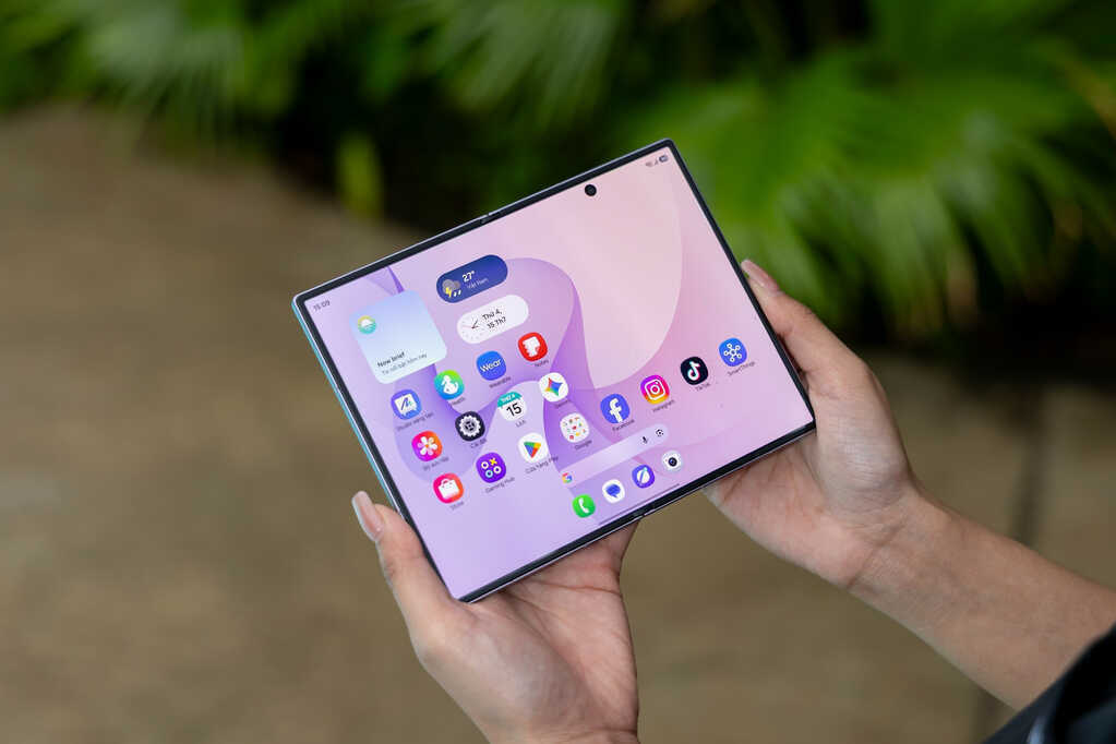 Vì sao Samsung thay đổi tỷ lệ màn hình trên Galaxy Z Fold8?