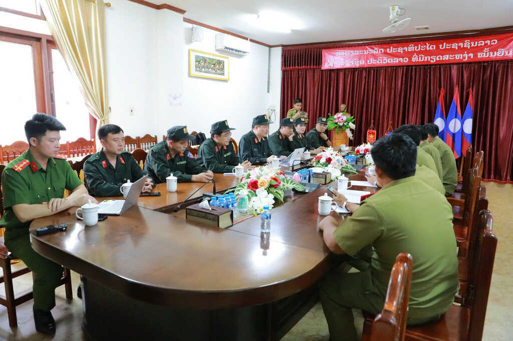 Công an Lai Châu đột kích 