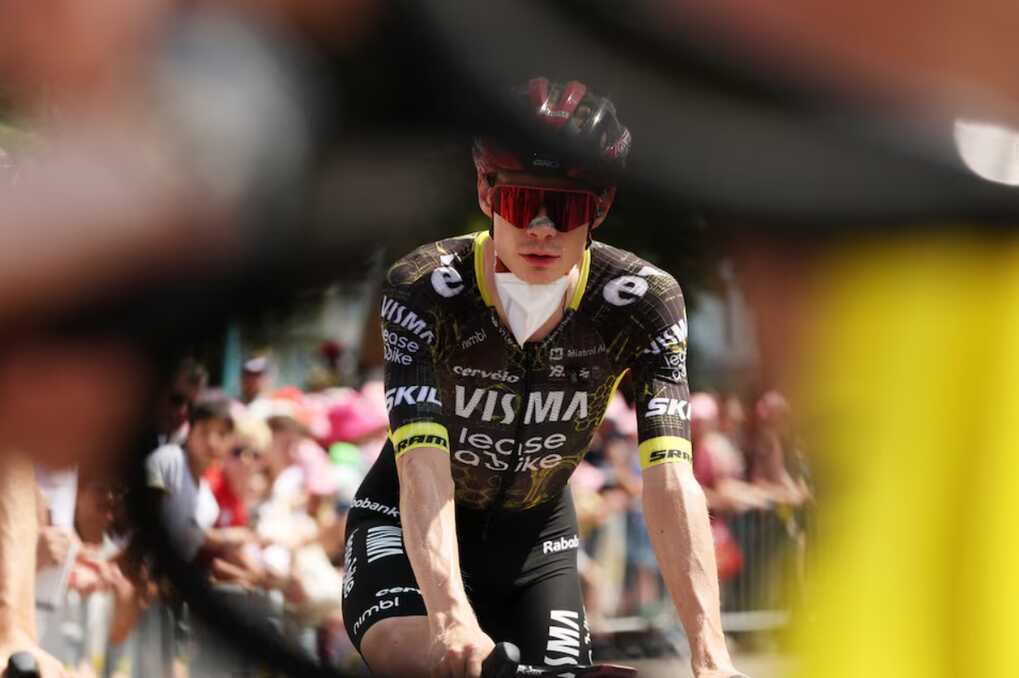 Cuộc kiểm tra doping lúc rạng sáng gây tranh cãi ở Tour de France