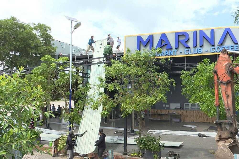 Cưỡng chế tháo dỡ khu ẩm thực Marina Coffee nổi tiếng ở An Giang