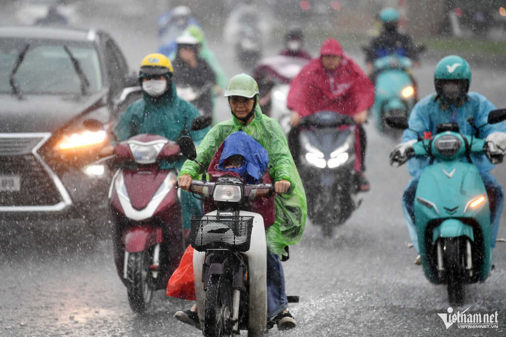 Dự báo thời tiết 23/7/2026: Miền Bắc hứng mưa lớn xối xả, Trung Bộ vẫn nắng nóng