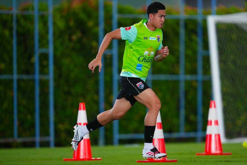 Tiền vệ Thái Lan đặt mục tiêu lật đổ Việt Nam ở ASEAN Cup