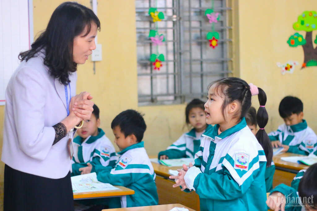Hơn 11.000 hiệu trưởng, hiệu phó sẽ làm giáo viên đứng lớp sau sắp xếp trường học