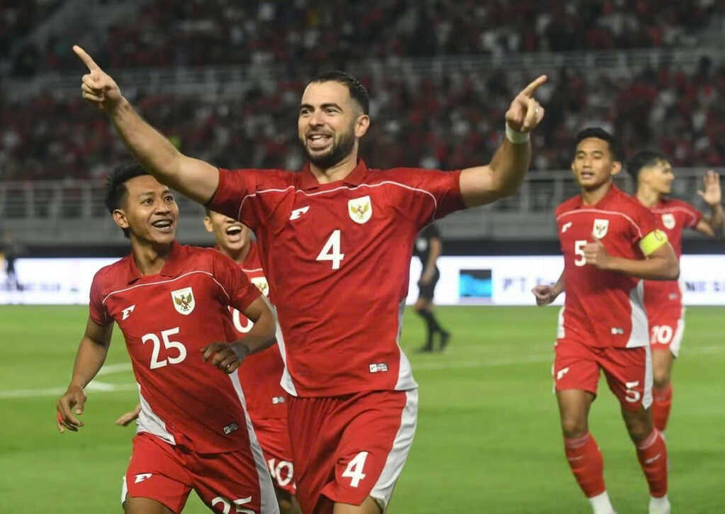 Indonesia dùng 12 cầu thủ gốc Hà Lan, quyết đấu tuyển Việt Nam