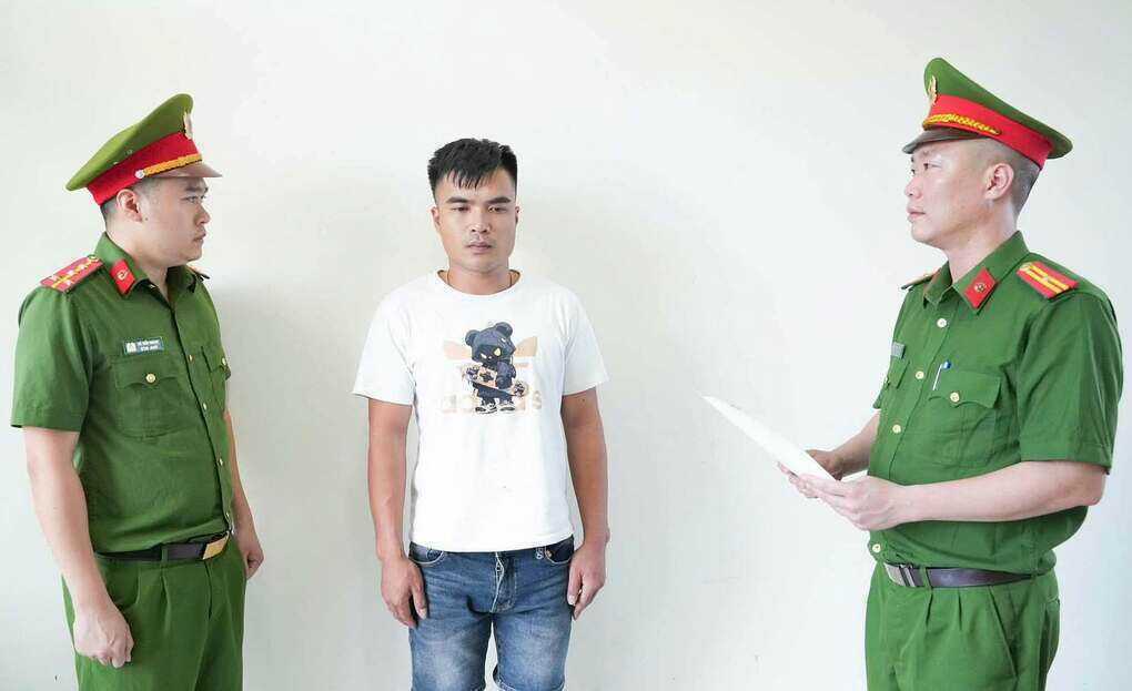 Tài xế xe đầu kéo 