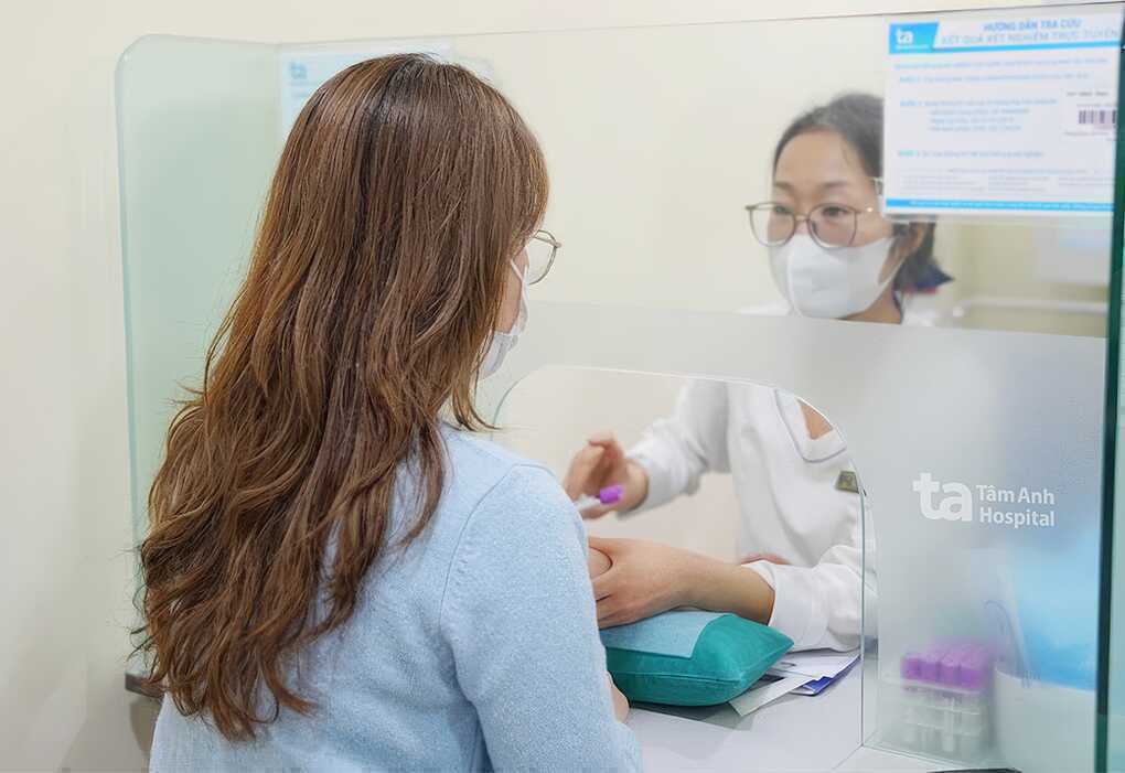 Bác sĩ chỉ ra 5 dấu hiệu cảnh báo men gan tăng