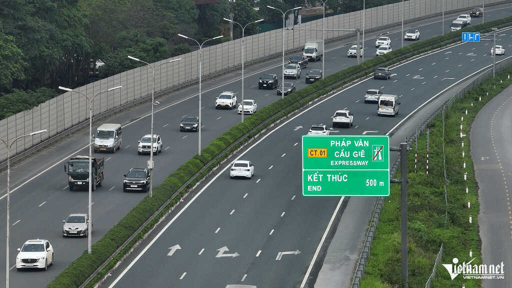Cục CSGT đề xuất bố trí `làn vượt xe` trên cao tốc