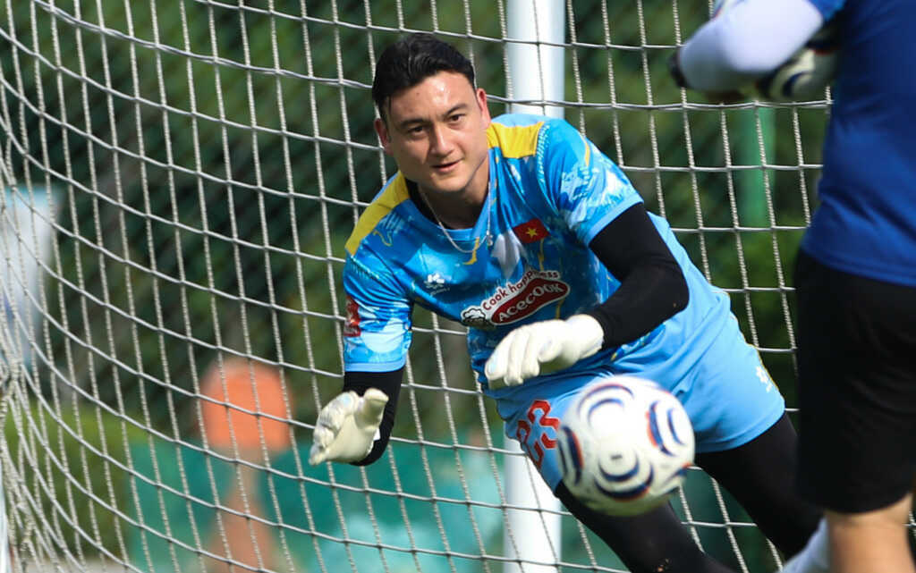 HLV Kim Sang Sik nhận tin vui trước trận tuyển Việt Nam vs Singapore