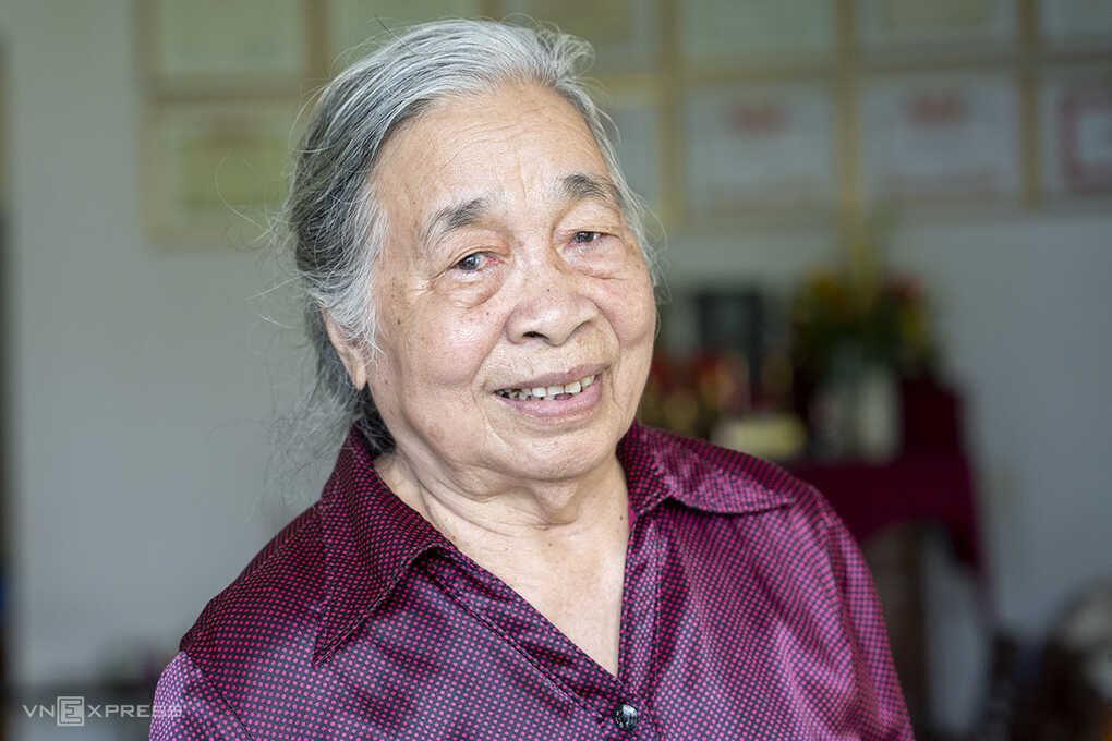 Nữ y tá cõng 5 thương binh giữa làn mưa đạn 60 năm trước