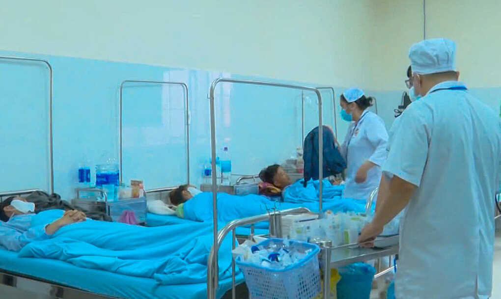 84 người nghi ngộ độc sau ăn bánh mì ở Lâm Đồng