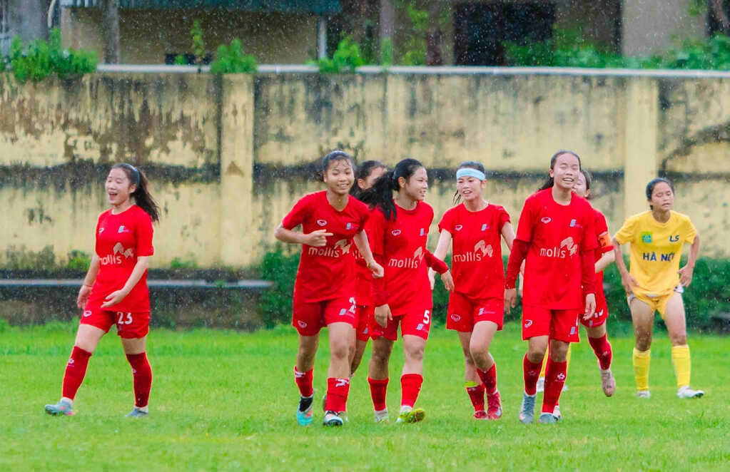 Hà Nam vô địch lượt đi giải bóng đá nữ U16 quốc gia