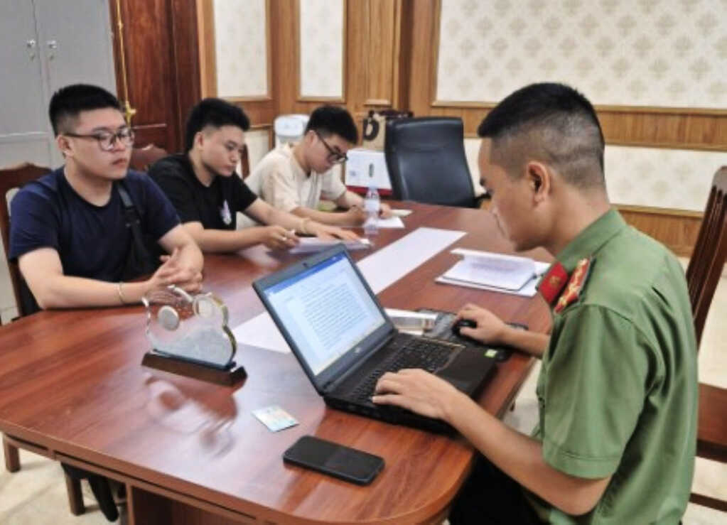 Hành vi khó chấp nhận khiến 3 thanh niên bị Công an Ninh Bình mời làm việc