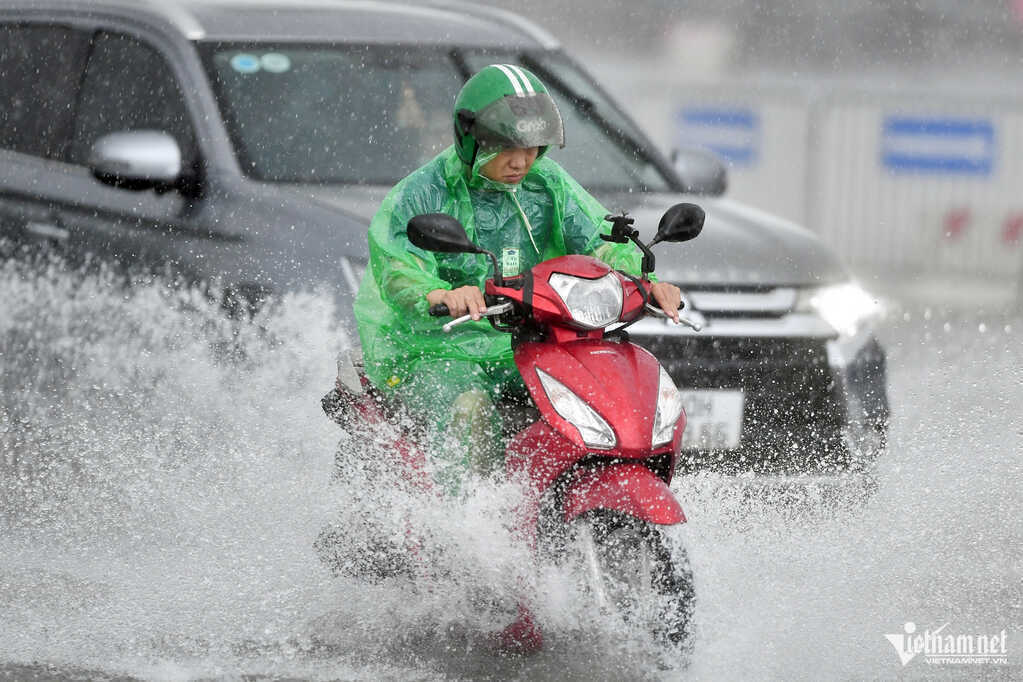 Miền Bắc còn mưa lớn dồn dập đến khi nào?