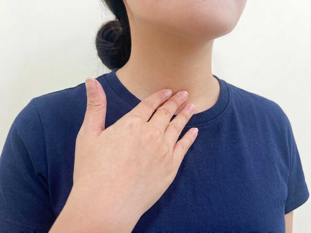 Nổi hạch cổ khi viêm họng có nguy hiểm?